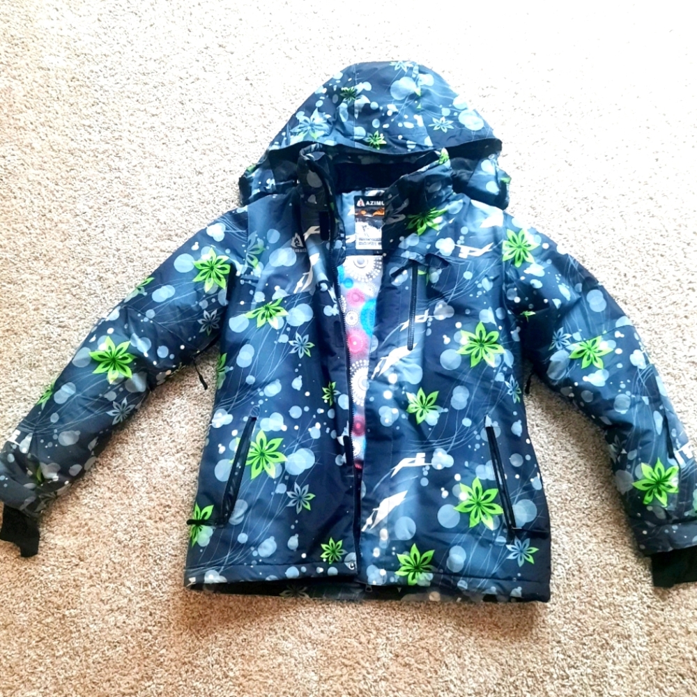 Snowboarding jacket